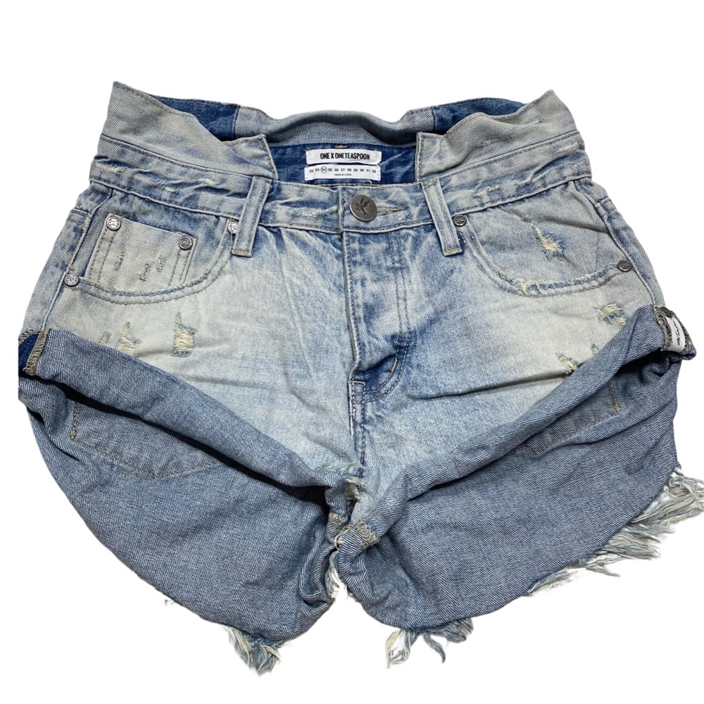 BANDITS
RELAXED FIT LONG RISE BUTTON FLY TWISTED CUFF HEM SIZE 24